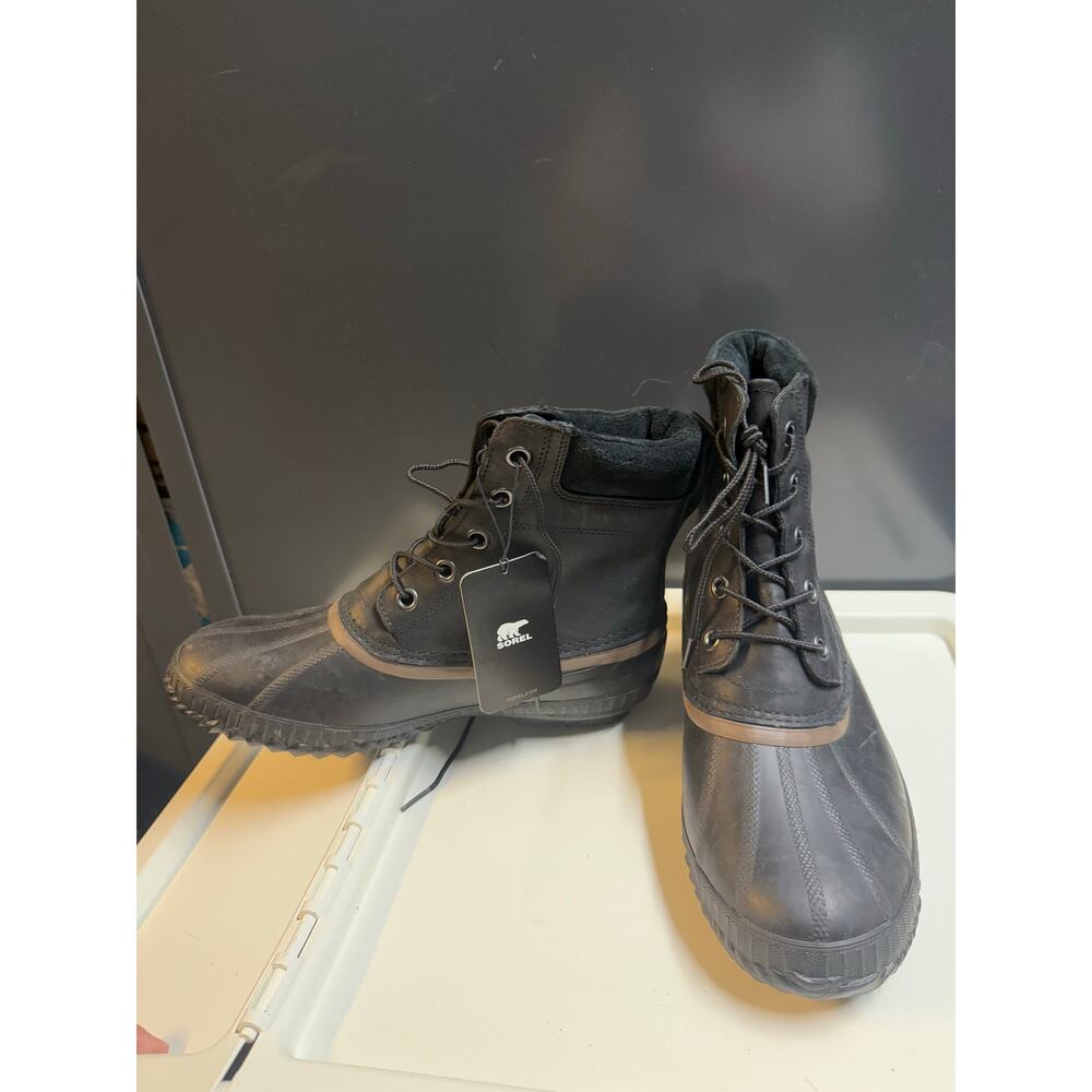 Sorel Men’s waterproof leather Duck Boots size M10